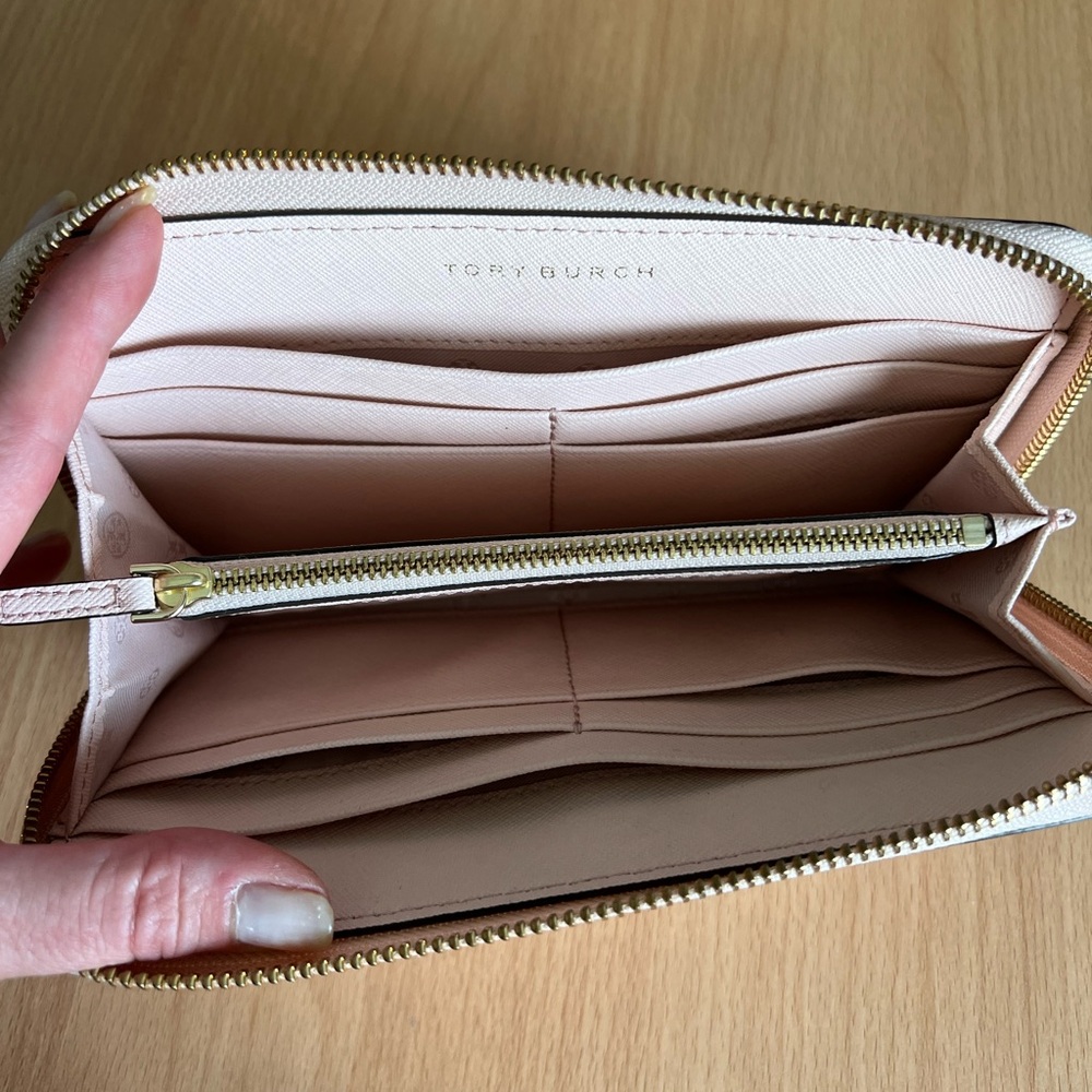 Tory Burch Light Pink Wallet - Picture 7 of 12